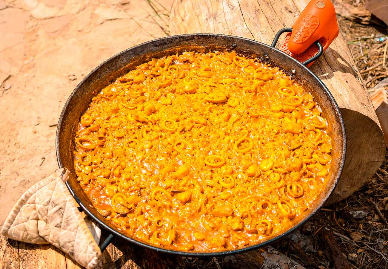 Arroz ciego, el delicioso plato murciano para comer sin mancharte los dedos pelando gambas