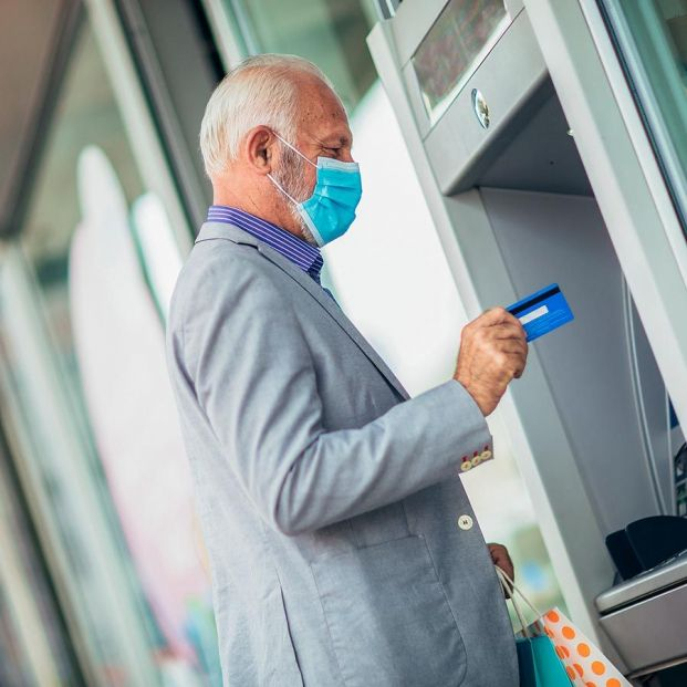 Pago de las pensiones en abril de 2022: ¿cuál es la fecha de cobro en cada banco? Foto: bigstock