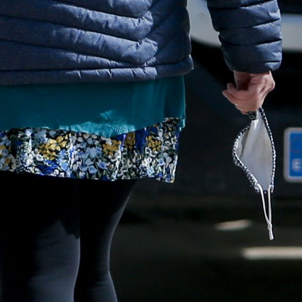 Opiniones encontradas por el fin de las mascarillas en interiores: los mayores aún no se la quitan. Foto: Europa Press Opiniones encontradas por el fin de las mascarillas en interiores: los mayores aún no se la quitan. Foto: Europa Press