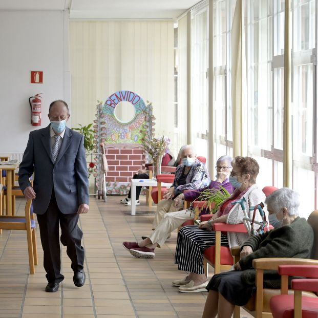 Patronales de Dependencia aseguran "no entender" la retirada de mascarillas en interiores. Foto: Europa Press Patronales de Dependencia aseguran "no entender" la retirada de mascarillas en interiores. Foto: Europa Press