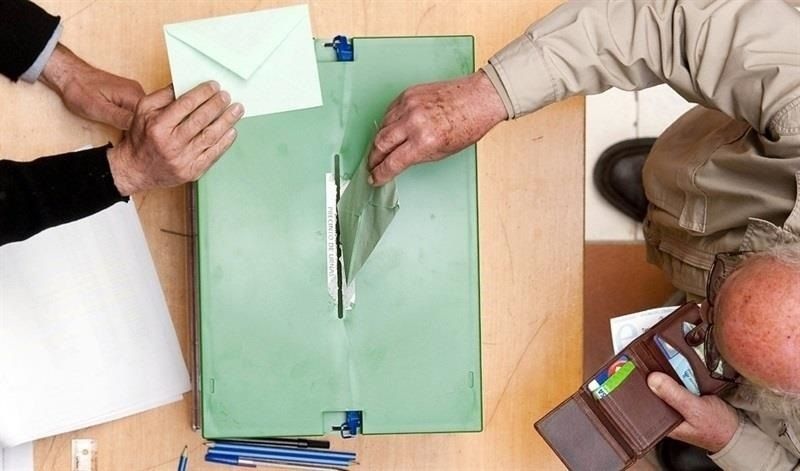Cómo votar por correo en las elecciones de Andalucía del 19-J Cómo votar por correo en las elecciones de Andalucía del 19-J
