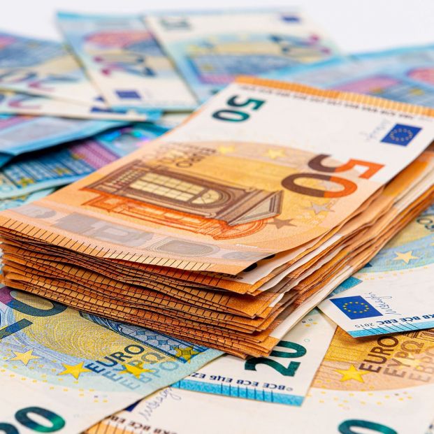 dinero euros devolucion hacienda dinero euros devolucion hacienda