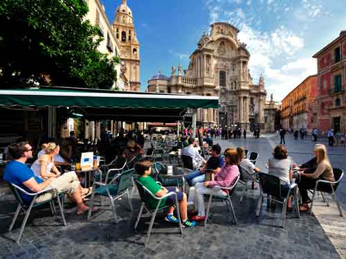 Plaza Belluga. Foto: Turismo de Murcia Plaza Belluga. Foto: Turismo de Murcia