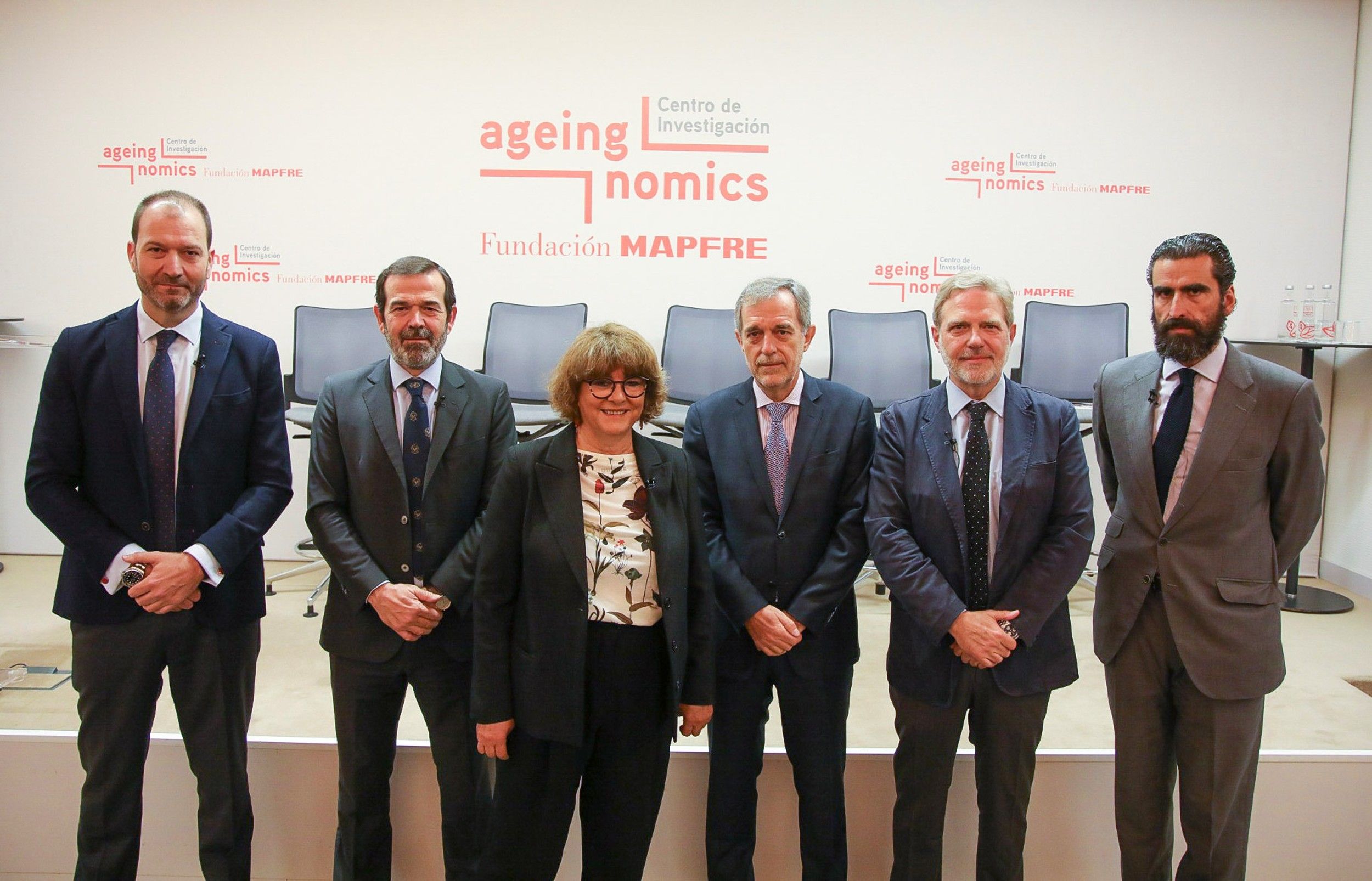 Los expertos sentencian: "Las ciudades y las residencias tienen que adaptarse a los nuevos sénior"