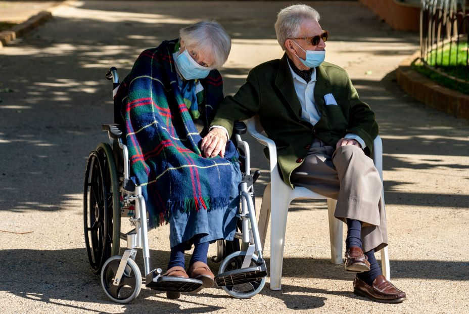 Once comunidades autónomas hicieron caja con el dinero destinado a la dependencia Once comunidades autónomas hicieron caja con el dinero destinado a la dependencia