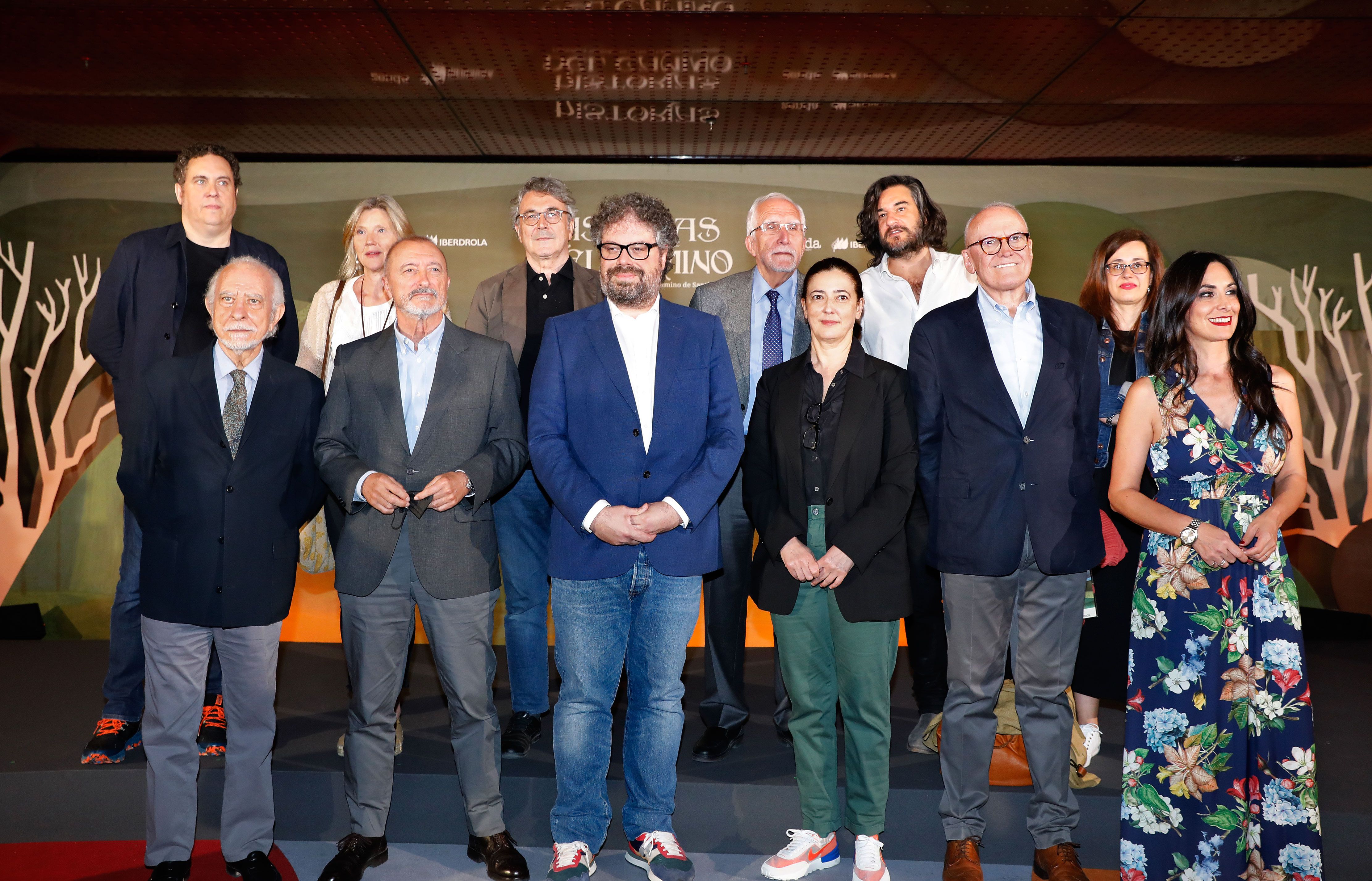 Pérez-Reverte apadrina un recorrido literario por las mejores historias del Camino de Santiago