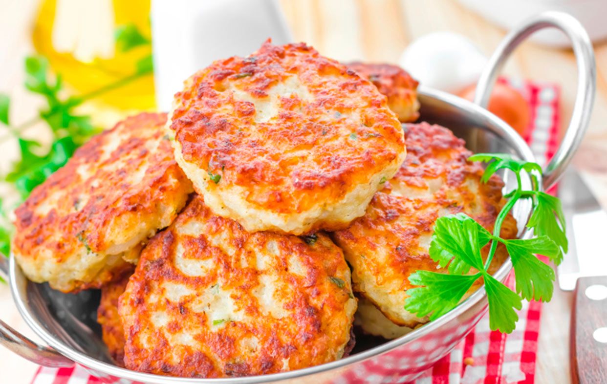 Cómo hacer unas deliciosas hamburguesas de pescado. Foto: Bigstock