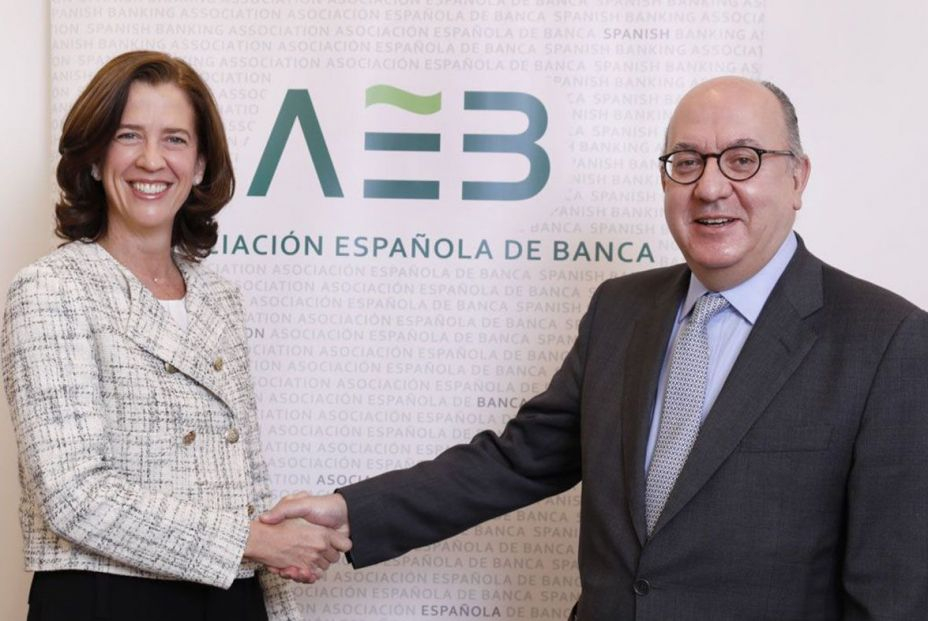 La banca considera que el nuevo Defensor del Cliente Financiero es inconstitucional La banca considera que el nuevo Defensor del Cliente Financiero es inconstitucional