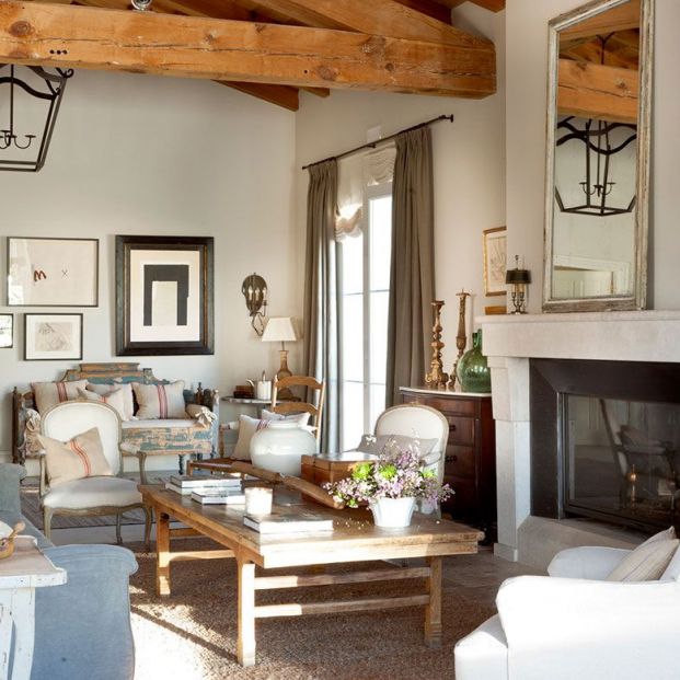 La Casa de los Tomillares en la Sierra de Gredos La Casa de los Tomillares en la Sierra de Gredos