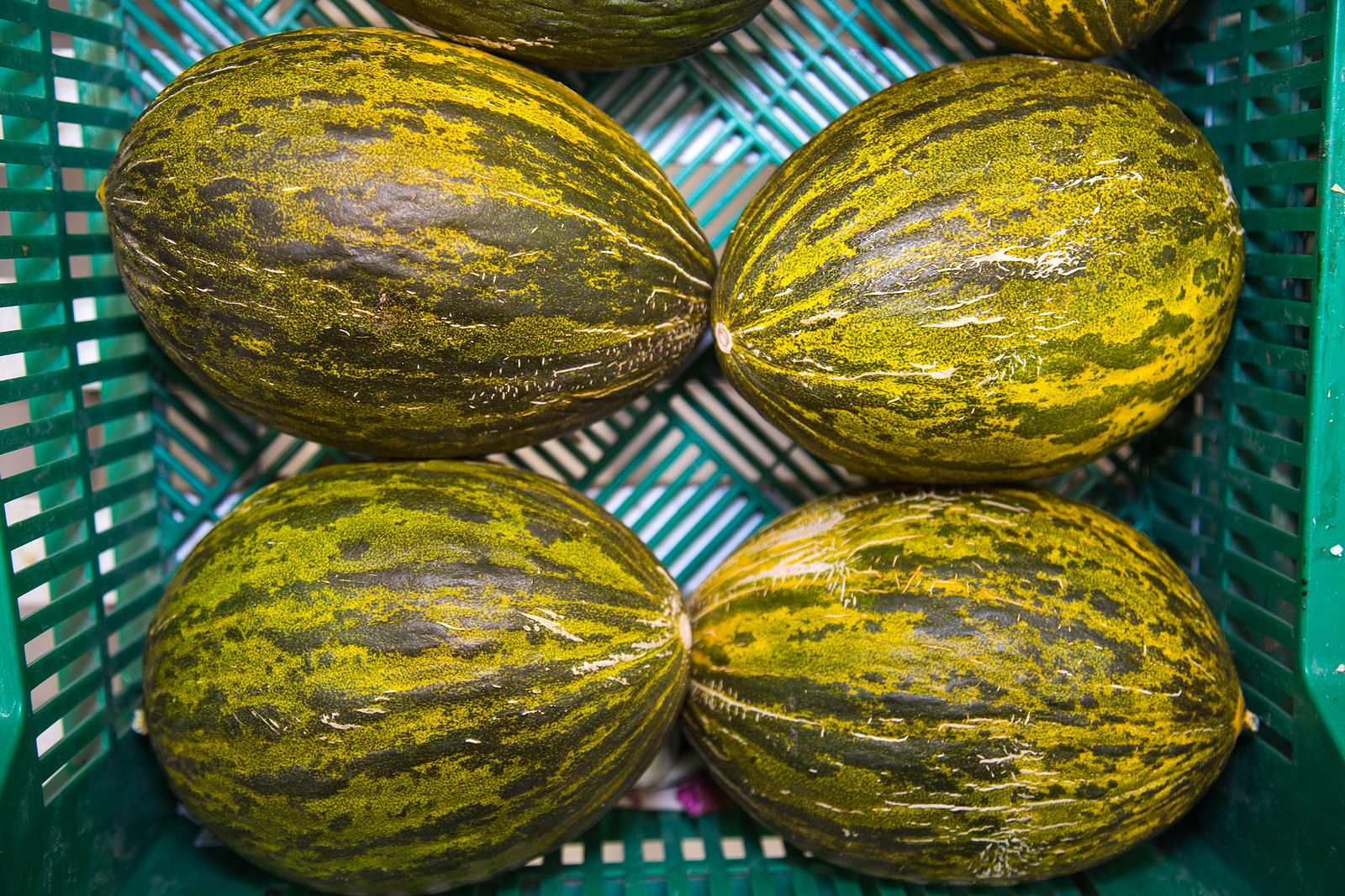 El truco para madurar en casa un melón o sandía que ha salido verde