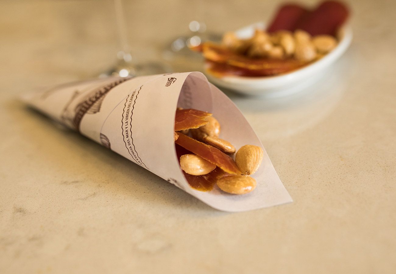 ¿Te pueden cobrar por el pan o por el aperitivo en un bar o restaurante?