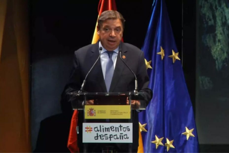 Jóvenes productores, chefs y futbolistas, protagonistas de la campaña Alimentos de España. (Luis Planas. Foto: Europa Press) Jóvenes productores, chefs y futbolistas, protagonistas de la campaña Alimentos de España. (Luis Planas. Foto: Europa Press)