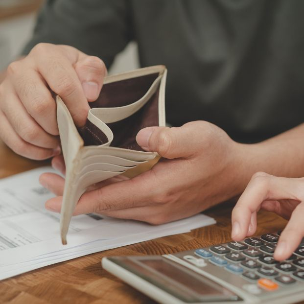 La Semana Santa más precaria: el 62% de los españoles se queda en casaFoto: Bigstock