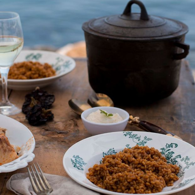 Caldero, el mejor arroz para disfrutar a orillas del Mar Menor. Foto: Murcia turística Caldero, el mejor arroz para disfrutar a orillas del Mar Menor. Foto: Murcia turística