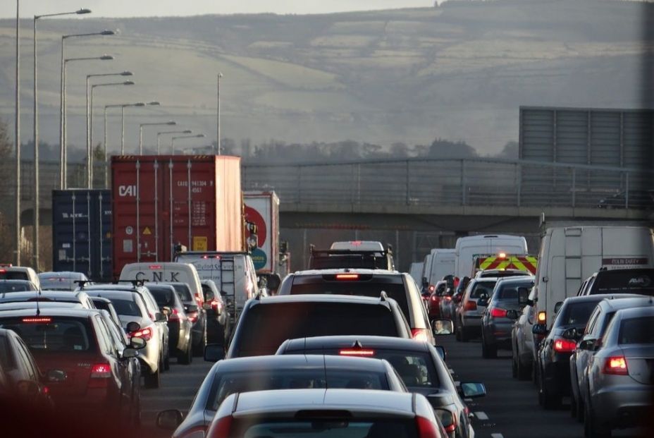 El tráfico rodado es uno de las principales culpables de la mala calidad del aire El tráfico rodado es uno de las principales culpables de la mala calidad del aire