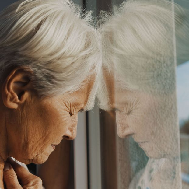 Durante 2021 se atendieron 48.893 llamadas por crisis emocional, la mayoría mujeres que viven solas. Foto: Bigstock Durante 2021 se atendieron 48.893 llamadas por crisis emocional, la mayoría mujeres que viven solas. Foto: Bigstock