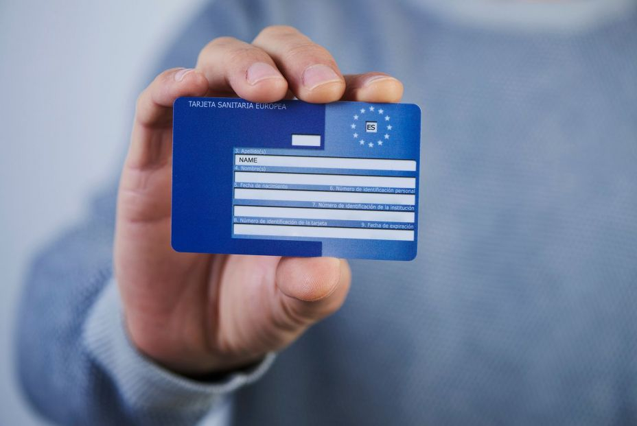 Alertan sobre una web no oficial que cobra 15 euros por tramitar la Tarjeta Sanitaria Europea. Foto: Bigstock Alertan sobre una web no oficial que cobra 15 euros por tramitar la Tarjeta Sanitaria Europea. Foto: Bigstock