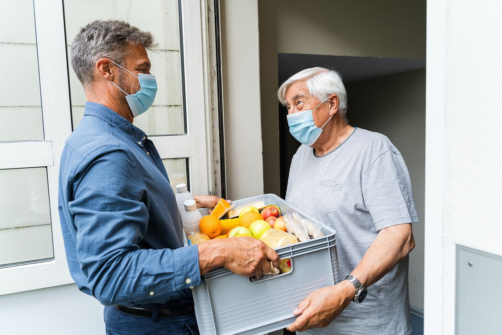 “Mejor comemos en casa”, el programa de Torrejón de Ardoz dirigido a personas mayores o dependientes