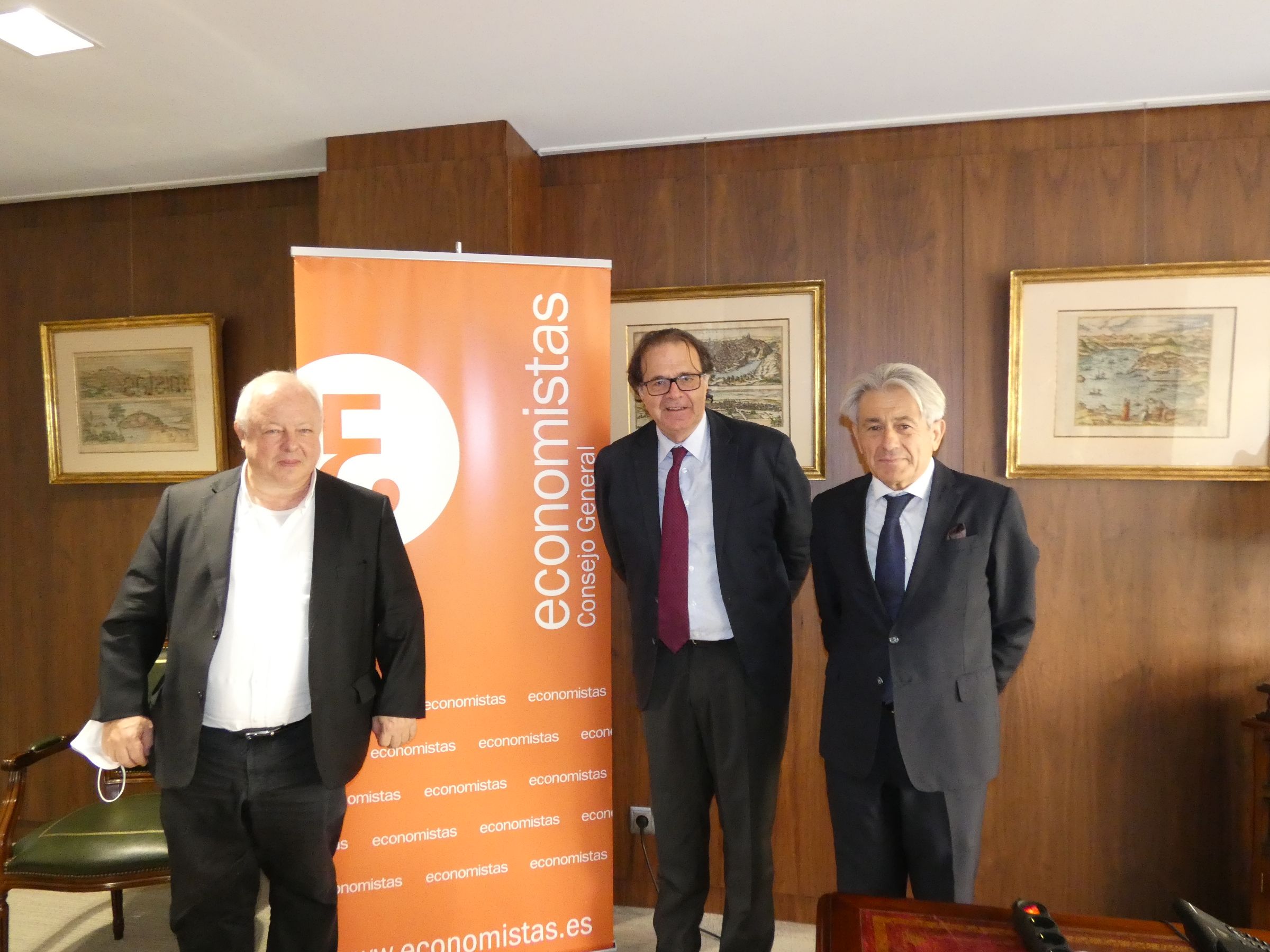 Economistas piden al Gobierno un pacto de rentas urgente que incluya a los pensionistas