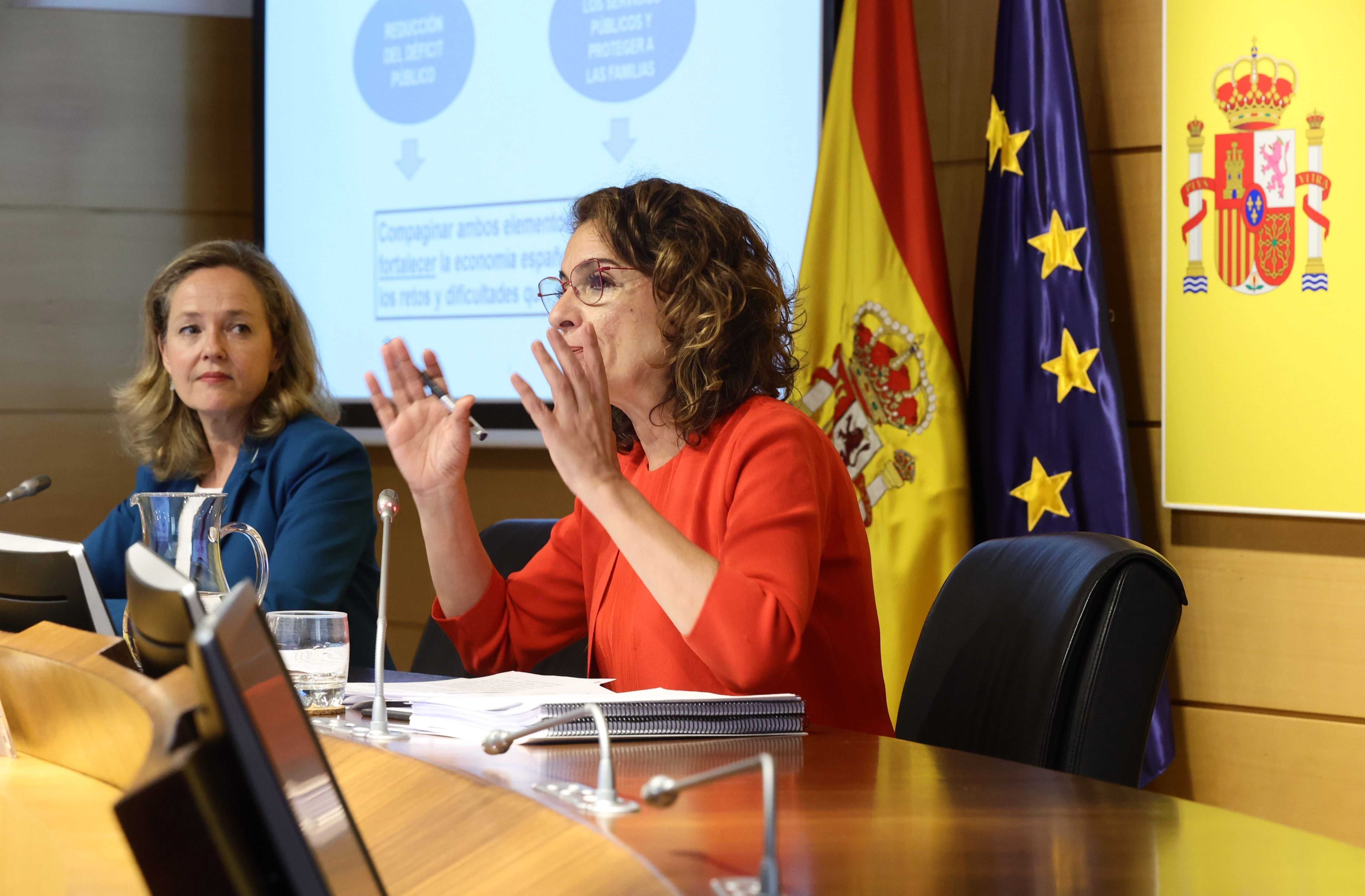 Reunión clave entre Gobierno y banca para dar forma al nuevo impuesto extraordinario