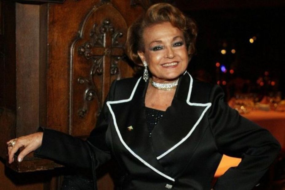 El hijo de Carmen Sevilla, sobre su madre: "Ya no reconoce a nadie, pero no pierde la sonrisa" El hijo de Carmen Sevilla, sobre su madre: "Ya no reconoce a nadie, pero no pierde la sonrisa"