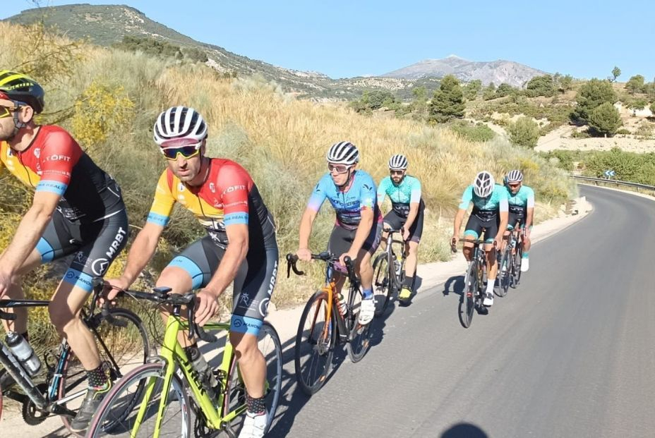 La DGT recuerda cómo adelantar correctamente a un ciclista La DGT recuerda cómo adelantar correctamente a un ciclista