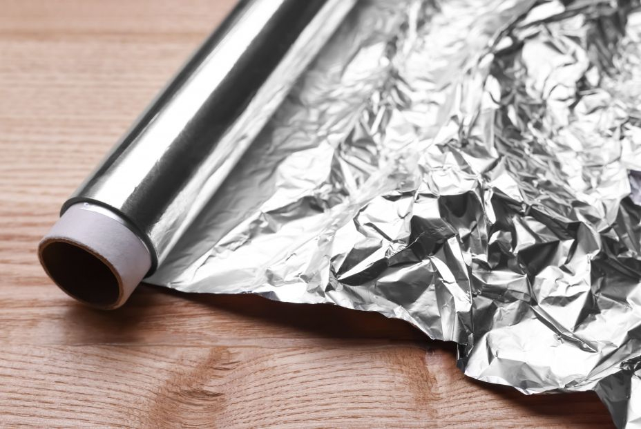 Papel de aluminio: la solución más económica (y desconocida) para combatir el calor Papel de aluminio: la solución más económica (y desconocida) para combatir el calor