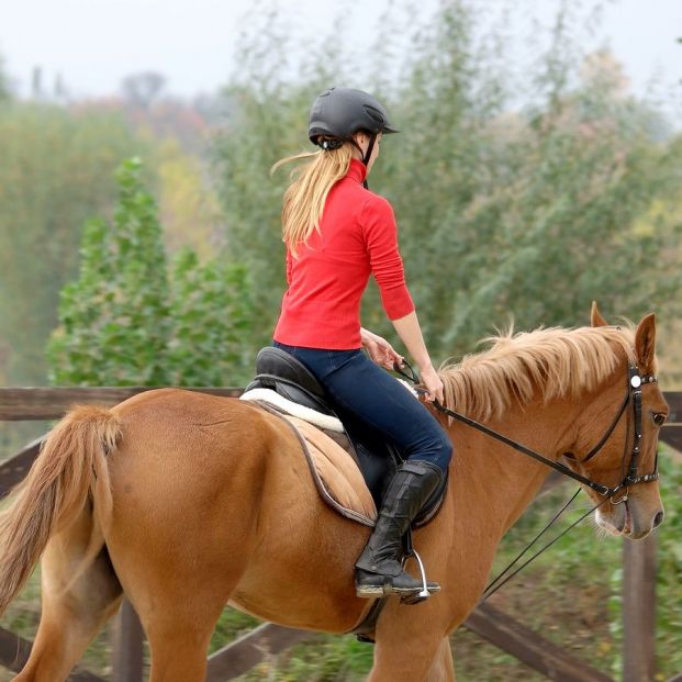 Rutas a caballo nunca es tarde para probarlo (Big stock)