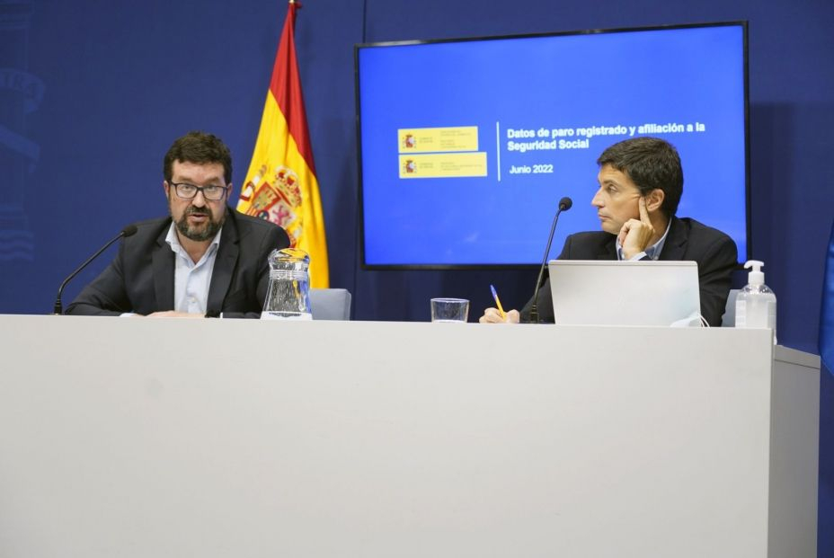 El secretario de Estado de Empleo, Joaquín Pérez Rey (dcha), y el de Seguridad Social, Borja Suárez El secretario de Estado de Empleo, Joaquín Pérez Rey (dcha), y el de Seguridad Social, Borja Suárez