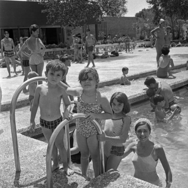 Los veranos de antaño en 135 fotografías Los veranos de antaño en 135 fotografías