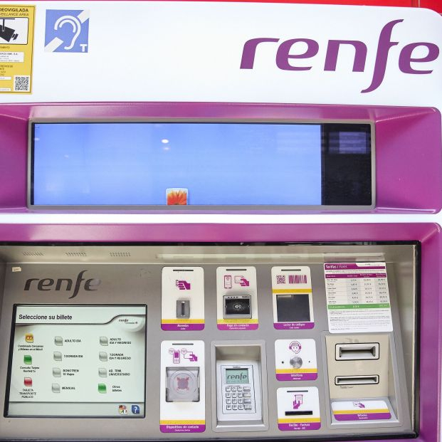 Aluvión de peticiones para el abono gratuito de Renfe: 81.000 en las primeras 24 horas Aluvión de peticiones para el abono gratuito de Renfe: 81.000 en las primeras 24 horas