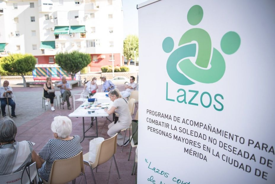 Mérida lanza el Programa Lazos por segundo año consecutivo para acabar con la soledad de los mayores. Foto: Ayuntamiento de Mérida Mérida lanza el Programa Lazos por segundo año consecutivo para acabar con la soledad de los mayores. Foto: Ayuntamiento de Mérida