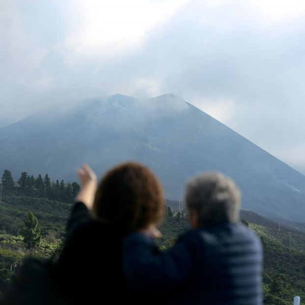 El Paso pone en marcha un programa para atajar la soledad de los mayores tras la erupción del volcán. Foto: Europa Press El Paso pone en marcha un programa para atajar la soledad de los mayores tras la erupción del volcán. Foto: Europa Press
