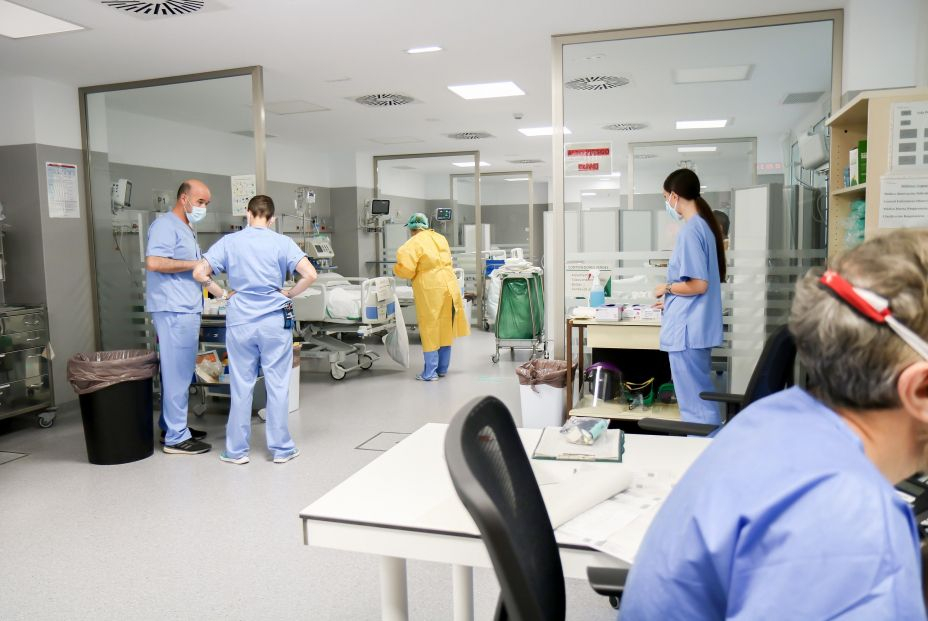 Un verano letal para los mayores: olas de calor, covid, mortalidad excesiva y una sanidad diezmada. Foto:EuropaPress Un verano letal para los mayores: olas de calor, covid, mortalidad excesiva y una sanidad diezmada. Foto:EuropaPress
