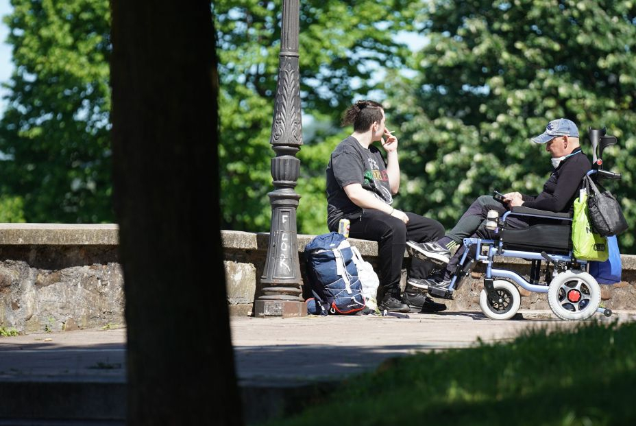 Las cuidadoras de la Ayuda a Domicilio no aguantan más: "Las mejoras prometidas no llegan" Las cuidadoras de la Ayuda a Domicilio no aguantan más: "Las mejoras prometidas no llegan"