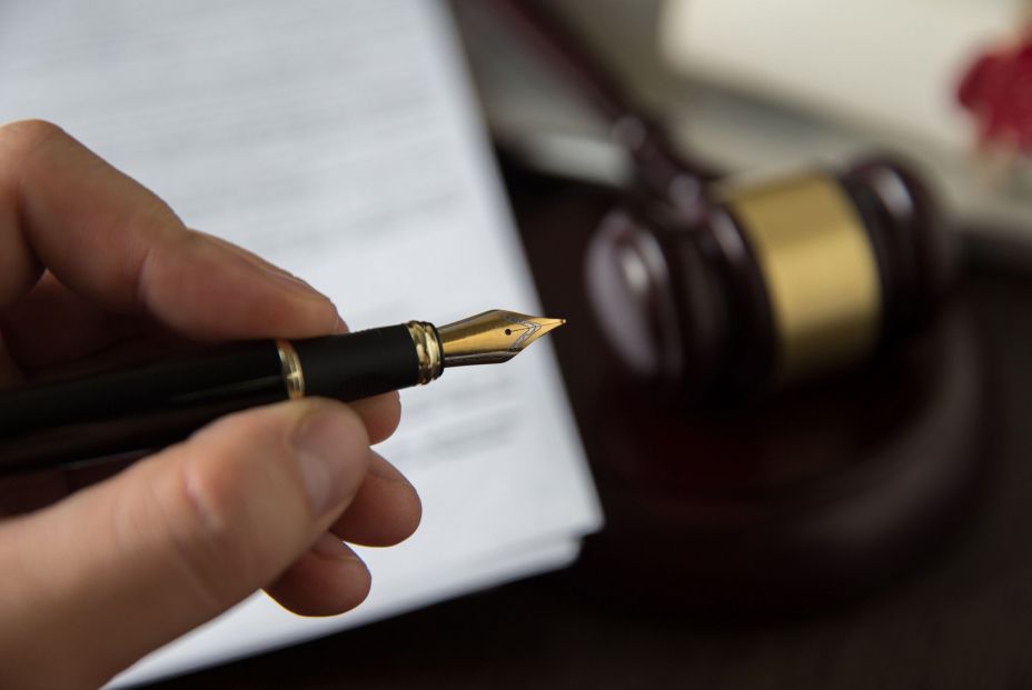 Causas por las que se puede desheredar a un hijo Causas por las que se puede desheredar a un hijo