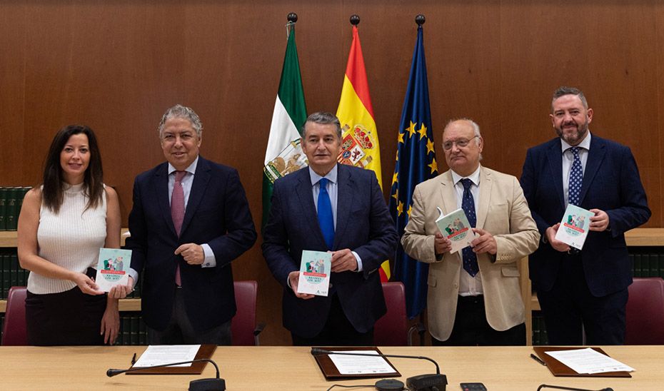 Andalucía intensifica la formación digital de los mayores de 65 años a través de Vuela Guadalinfo. Foto: Junta de Andalucía