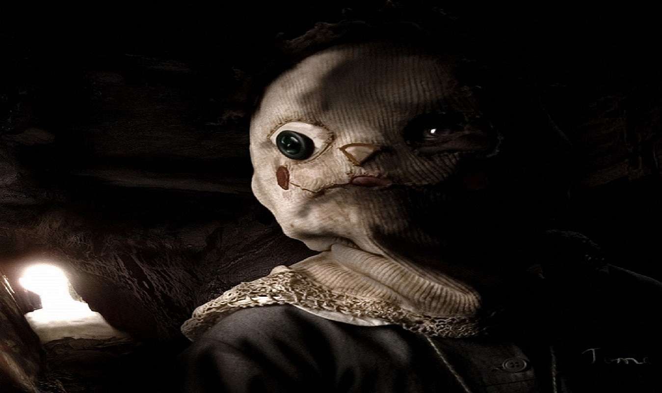 Las piezas más icónicas del cine de terror español reunidas en una exposición