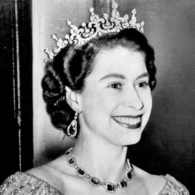 Reina Isabel II Reina Isabel II