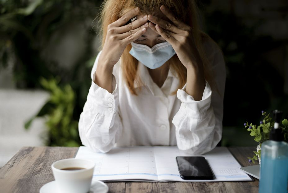 La soledad, la ansiedad o la depresión pueden influir en el desarrollo de Covid persistente. Foto: Bigstock La soledad, la ansiedad o la depresión pueden influir en el desarrollo de Covid persistente. Foto: Bigstock