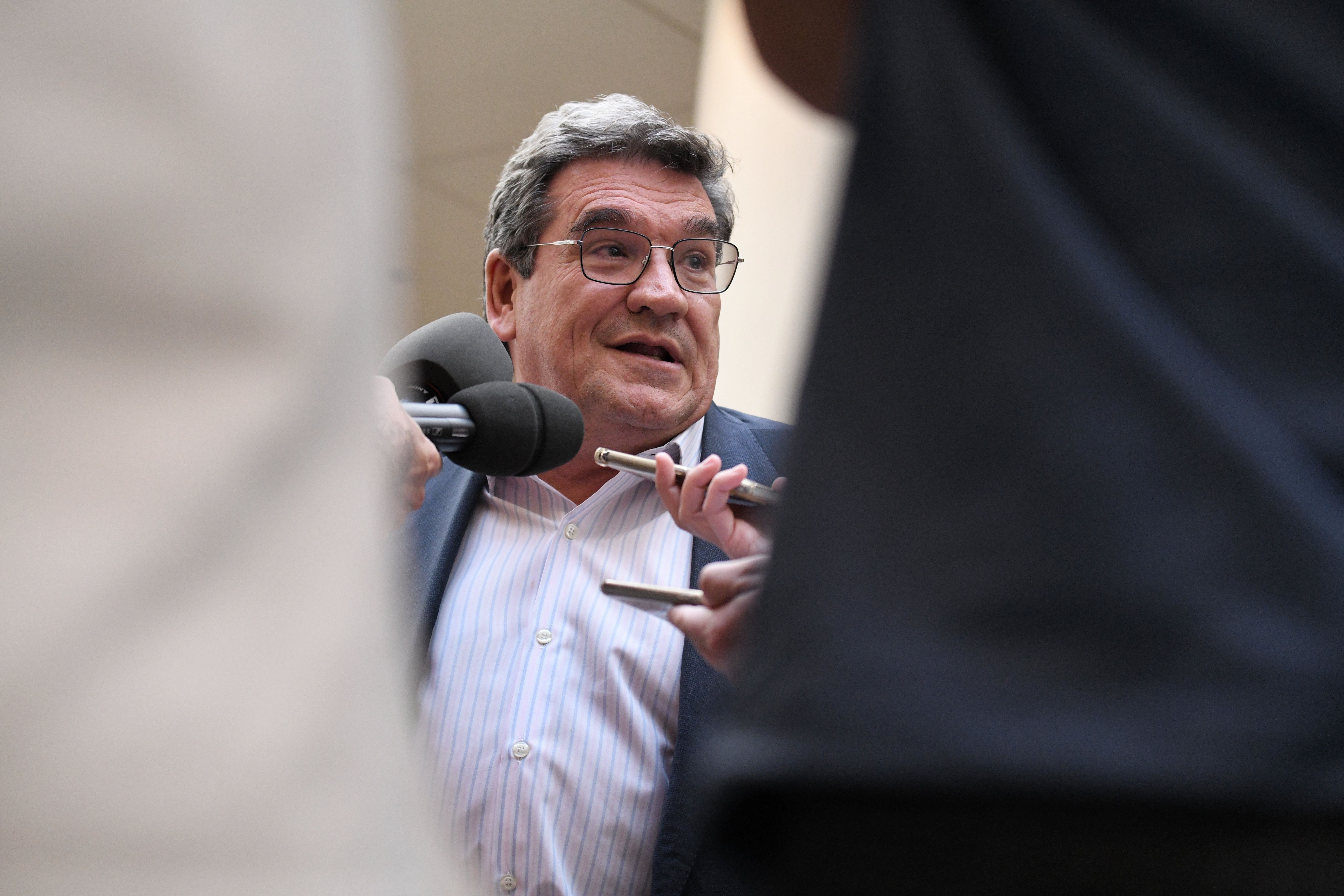 Escrivá defiende la sostenibilidad de las pensiones: "Están razonablemente aseguradas"