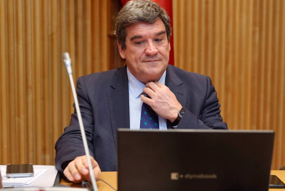 Residencias, banca, pensiones, soledad no deseada… estos son los 23 retos de los mayores para 2023 Residencias, banca, pensiones, soledad no deseada… estos son los 23 retos de los mayores para 2023