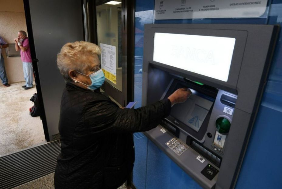 Residencias, banca, pensiones, soledad no deseada… estos son los 23 retos de los mayores para 2023 Residencias, banca, pensiones, soledad no deseada… estos son los 23 retos de los mayores para 2023