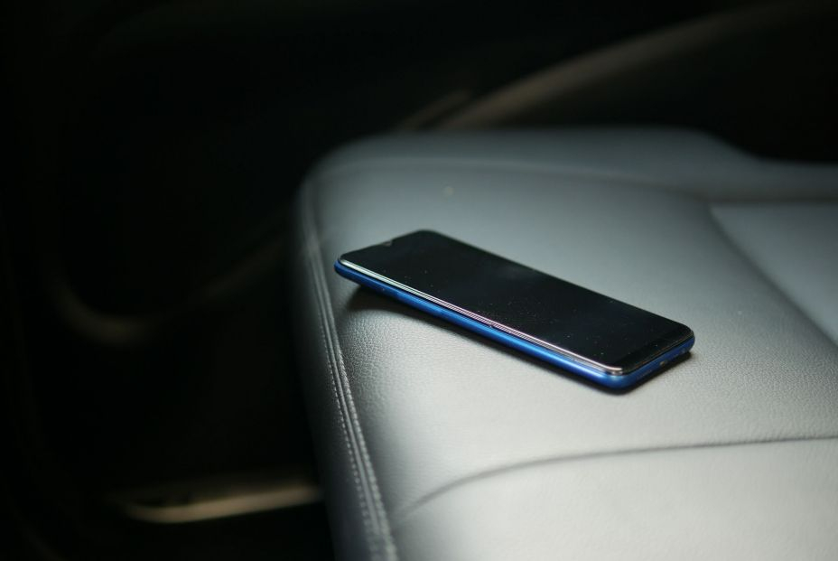 bigstock Forget Smartphone On Car Sit462433887