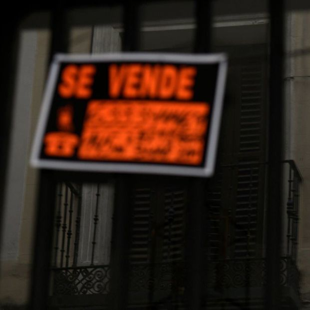 EuropaPress 3717671 cartel vivienda vende EuropaPress 3717671 cartel vivienda vende