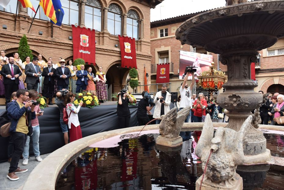 El vino volvió a manar de la Fuente de la Mora en la celebración de la Fiesta de la Vendimia de la DOP Cariñena