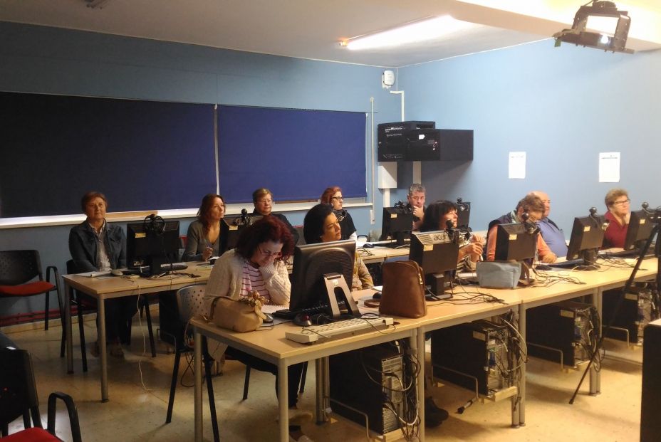 Los mayores y las TIC Los mayores y las TIC