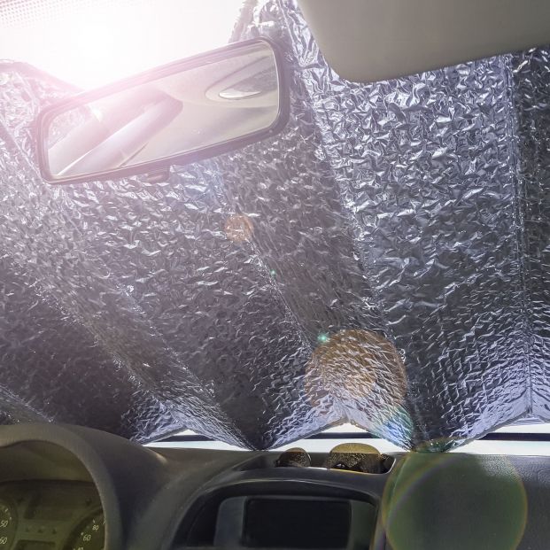 Parasol por dentro del coche Parasol por dentro del coche