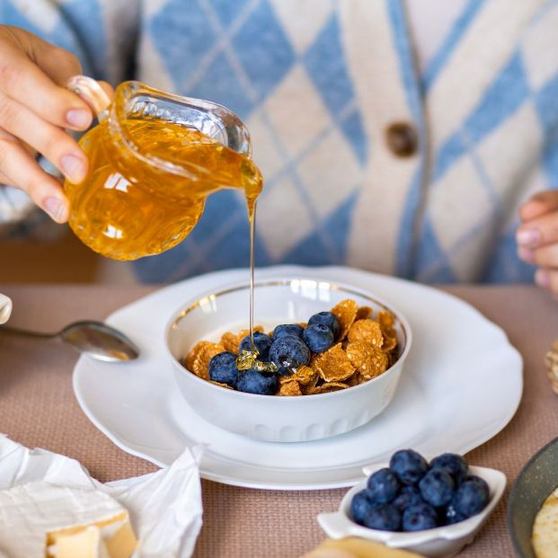 bigstock Muesli With Berries And Honey454812577