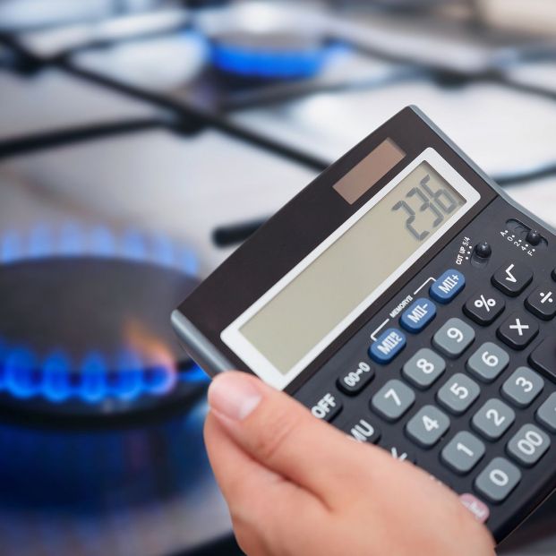 La factura del gas es hasta tres veces más cara en el mercado libre que con la TUR, según Facua